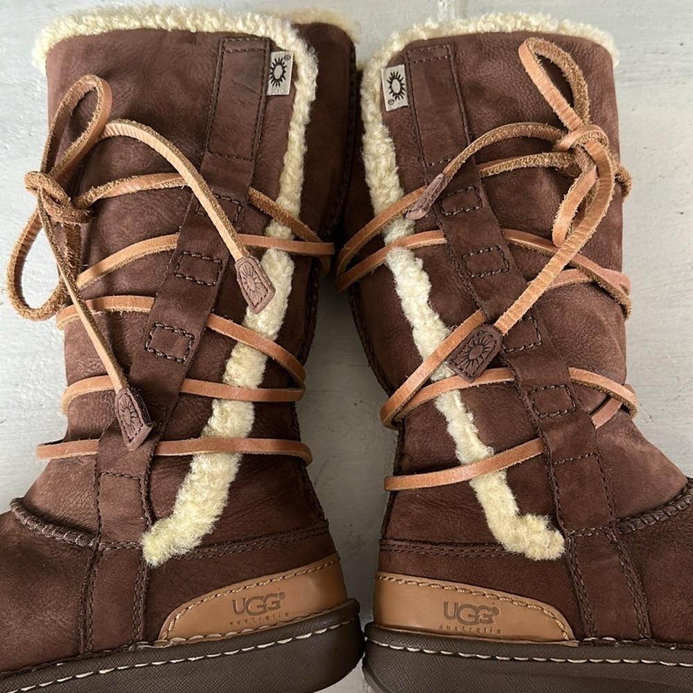 Women’s UGG Catalina Tall Boots Size 7 Leather Sheepskin Fall Winter Lace Up - Picture 7 of 16